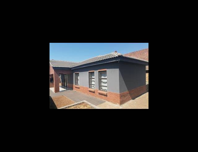 3 BEDROOM HOUSE FOR SALE IN CLAYVILLE